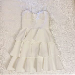 AMANDA UPRICHARD Tiered Ruffle Dress in White Pique 🐇 Size S